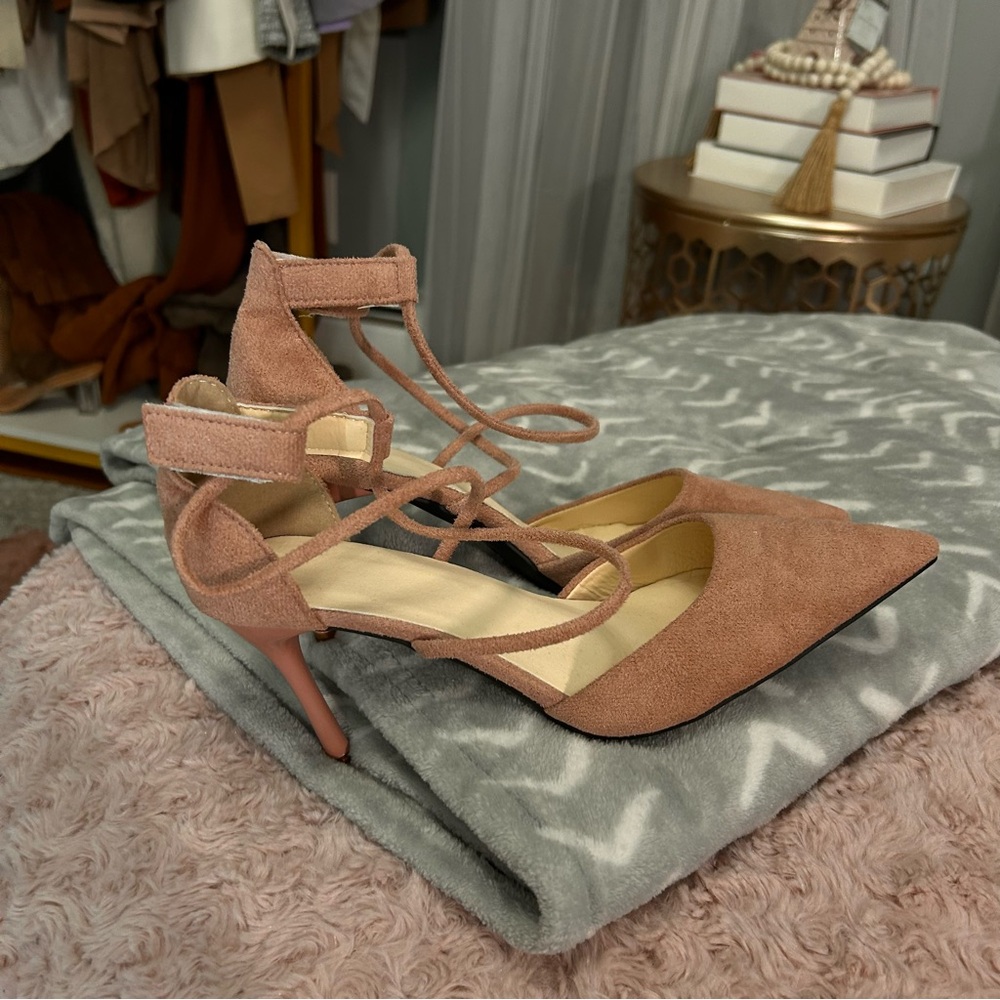 Steeply heels